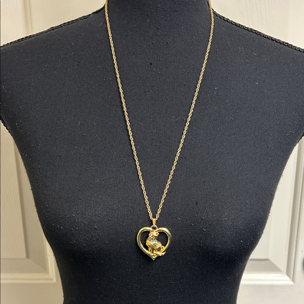 Avon Vintage Signed Cat Pendant Necklace Rhinestone Valentine Love 26 24$